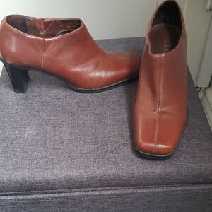 Chic Brown Leather Heeled Boots